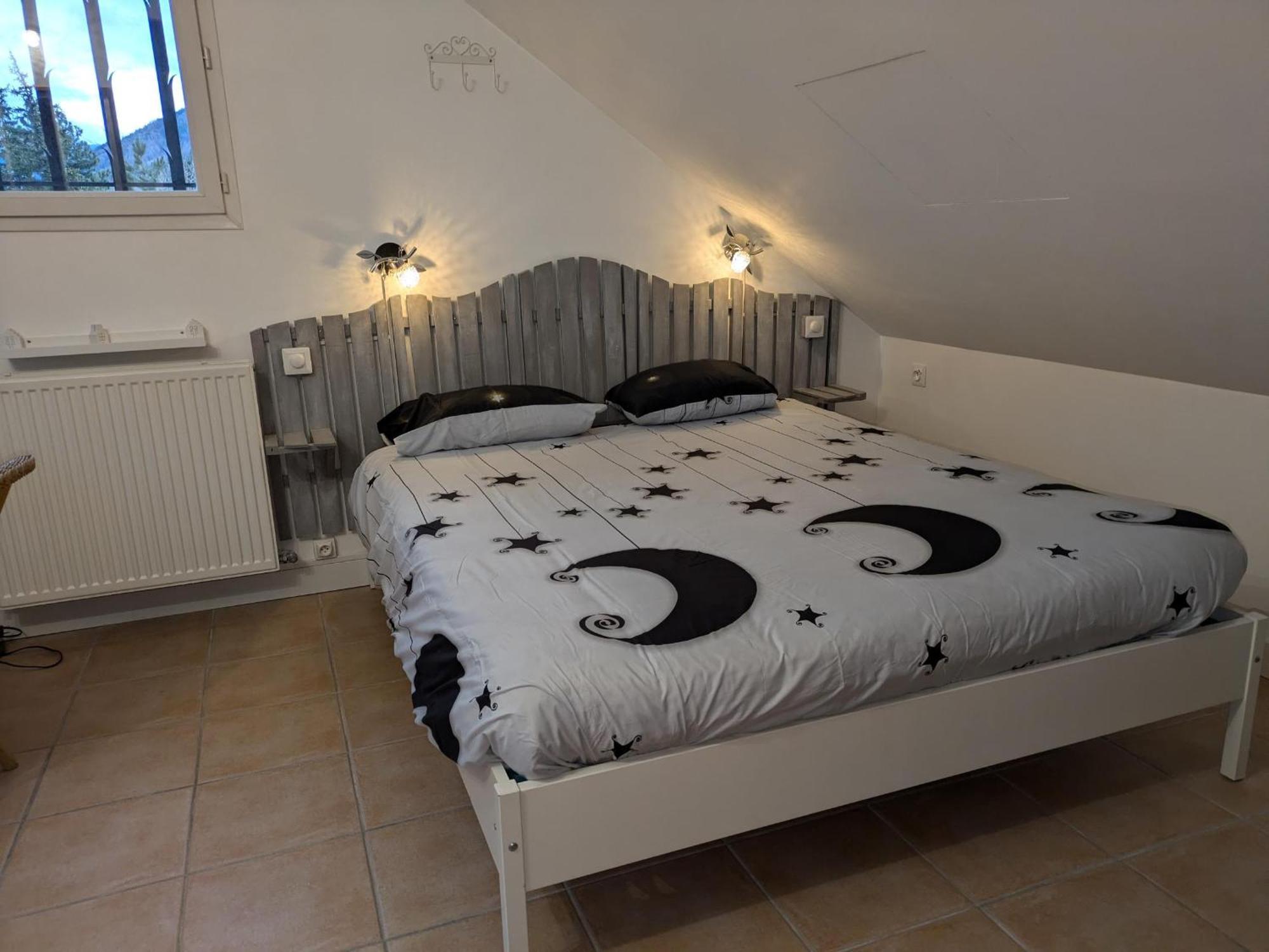La Tulipe **** Bed and Breakfast Savines Exteriör bild